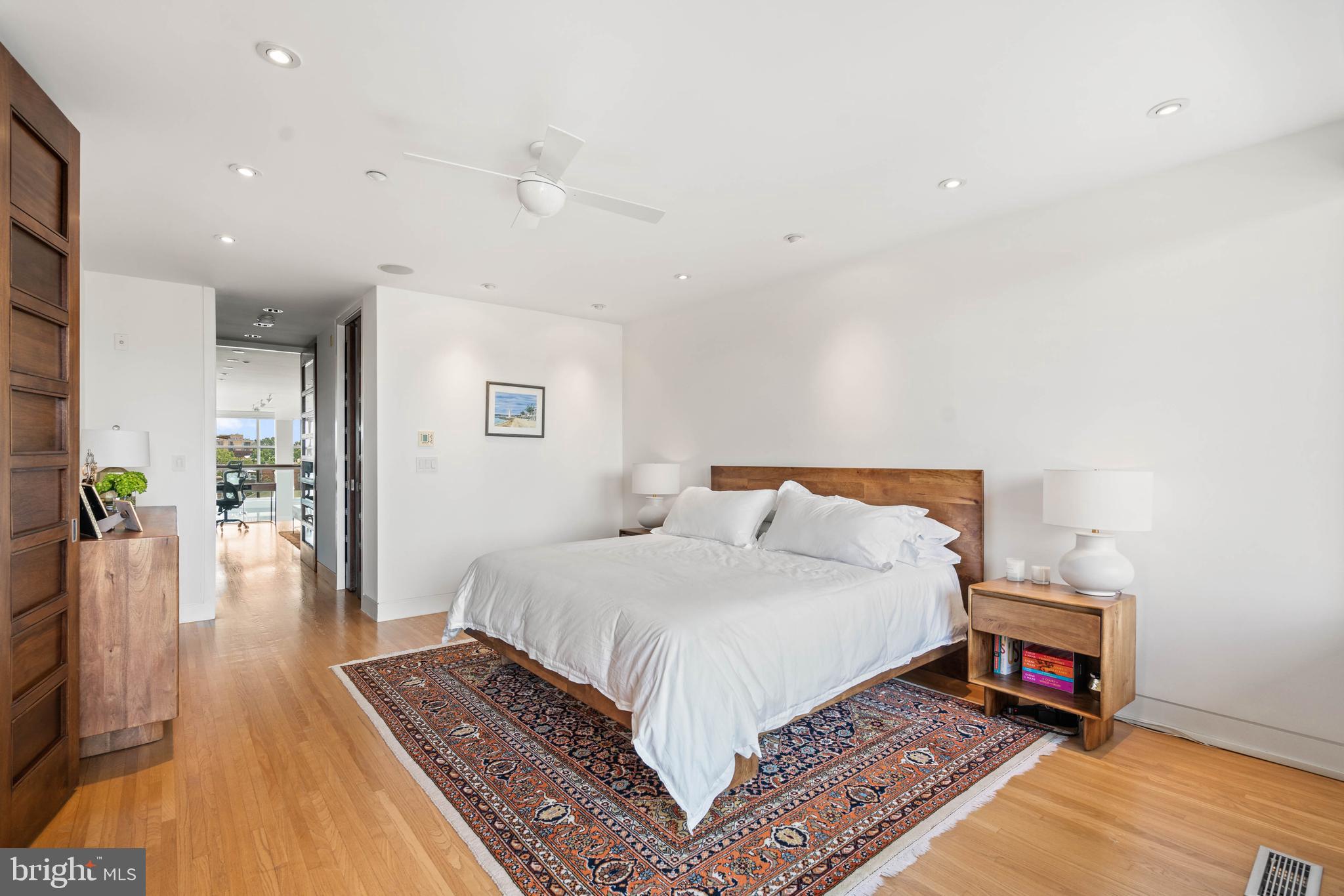 1612 16TH STREET NW 4