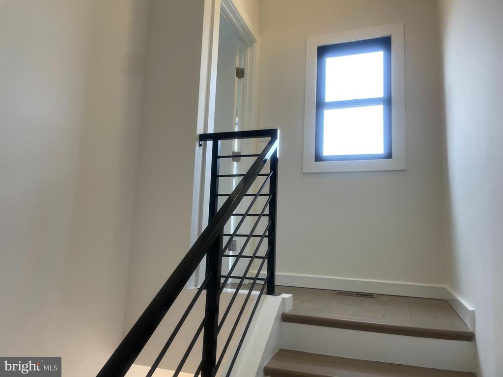1119 6TH STREET NW