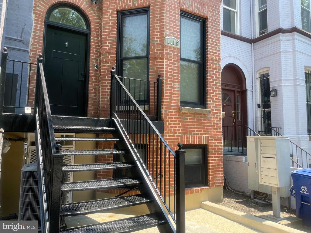 1119 6TH STREET NW