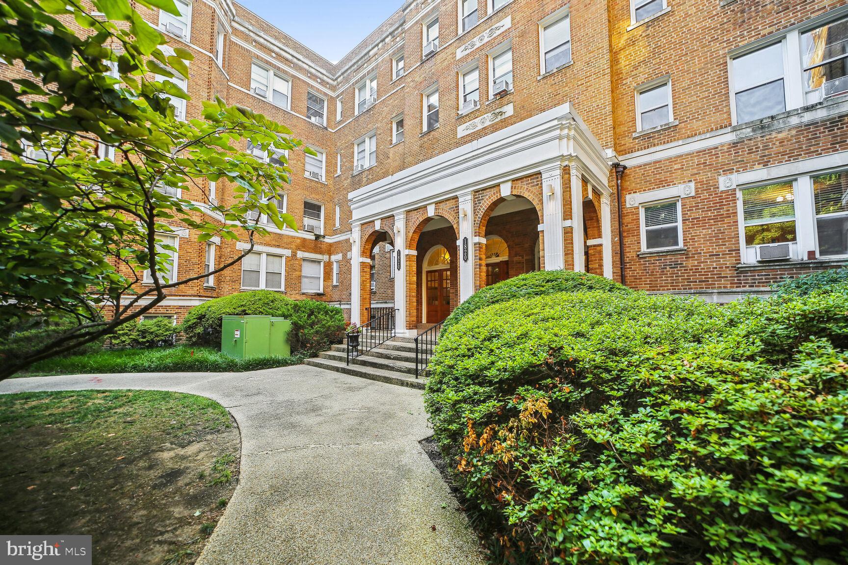 1820 CLYDESDALE PLACE NW 403