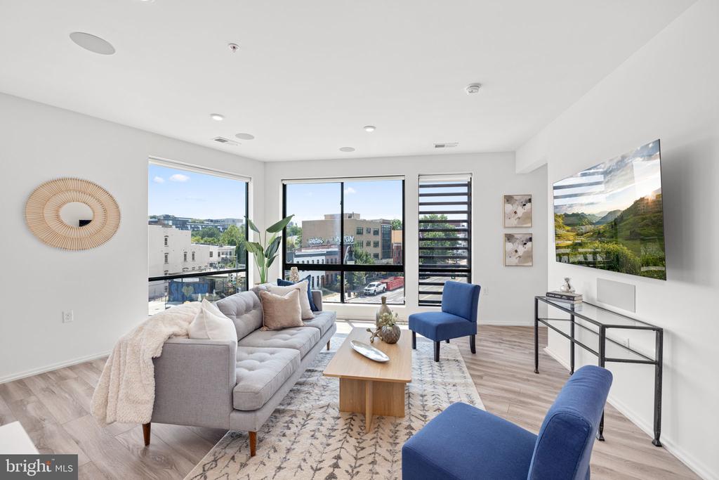 1550 11TH STREET NW 306