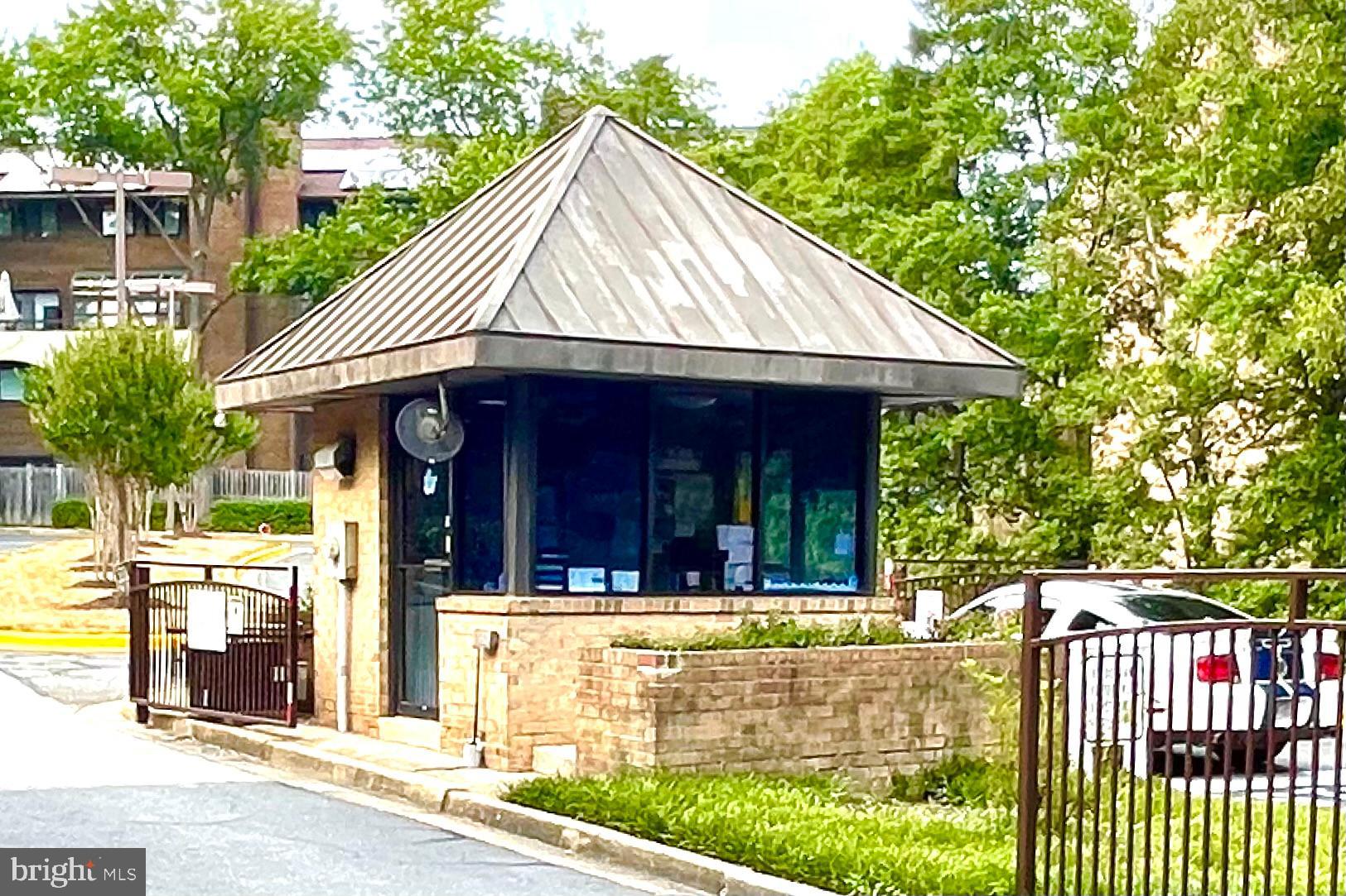 3145 HAWTHORNE DRIVE NE 3145