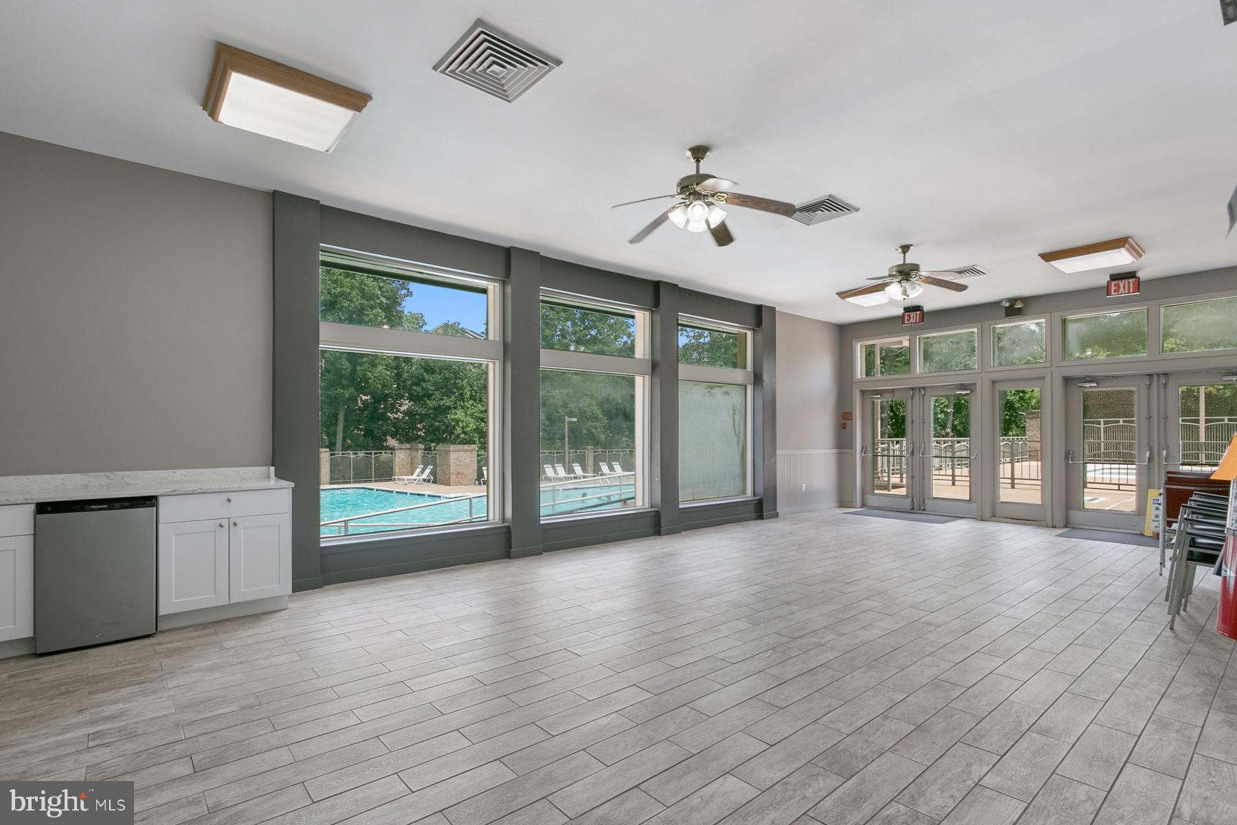 3145 HAWTHORNE DRIVE NE 3145