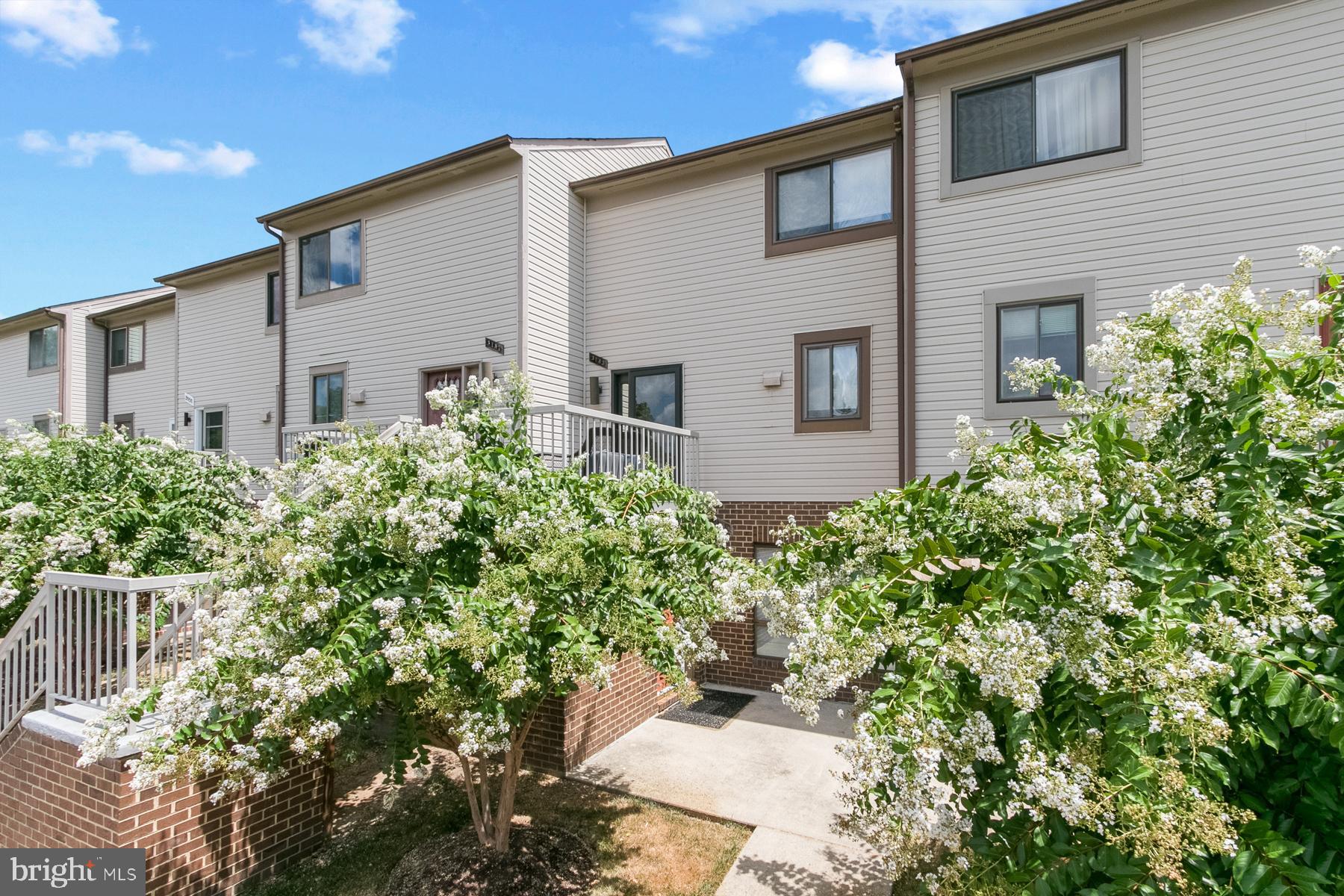 3145 HAWTHORNE DRIVE NE 3145