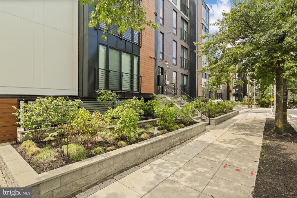 3933 14TH STREET NW 2