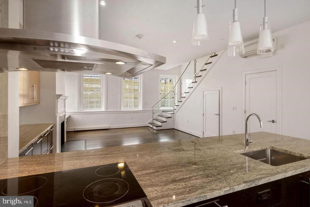 1202 30TH STREET NW D