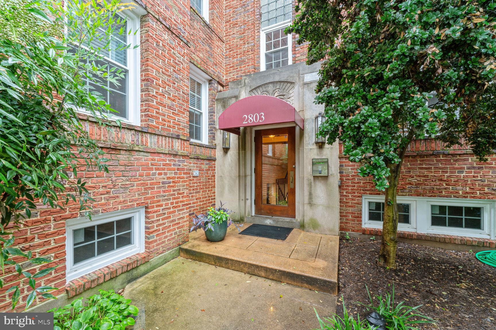 2803 CORTLAND PLACE NW 208