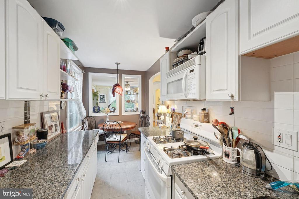 2803 CORTLAND PLACE NW 208