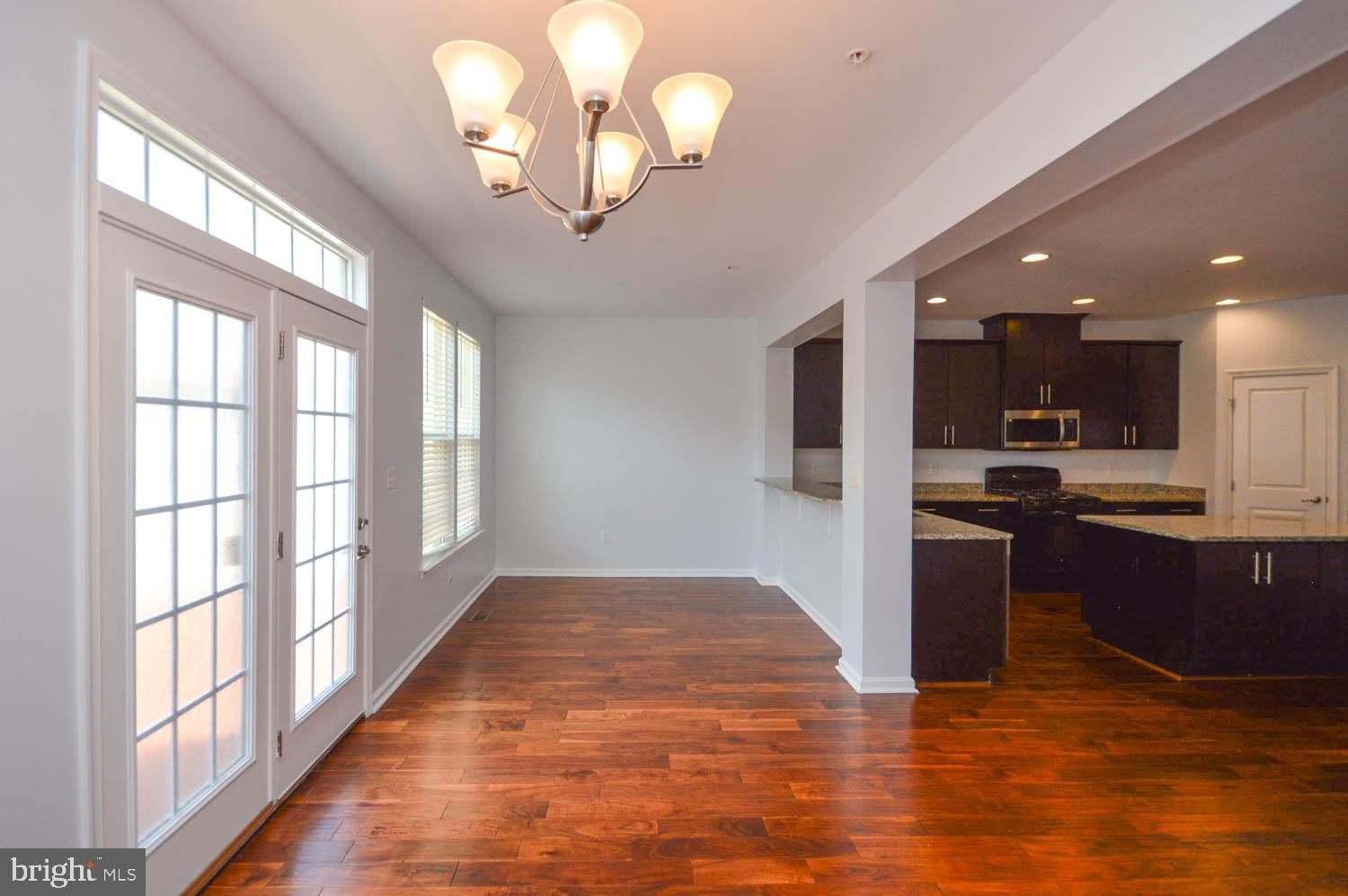 2464 BALDWIN CRESCENT NE