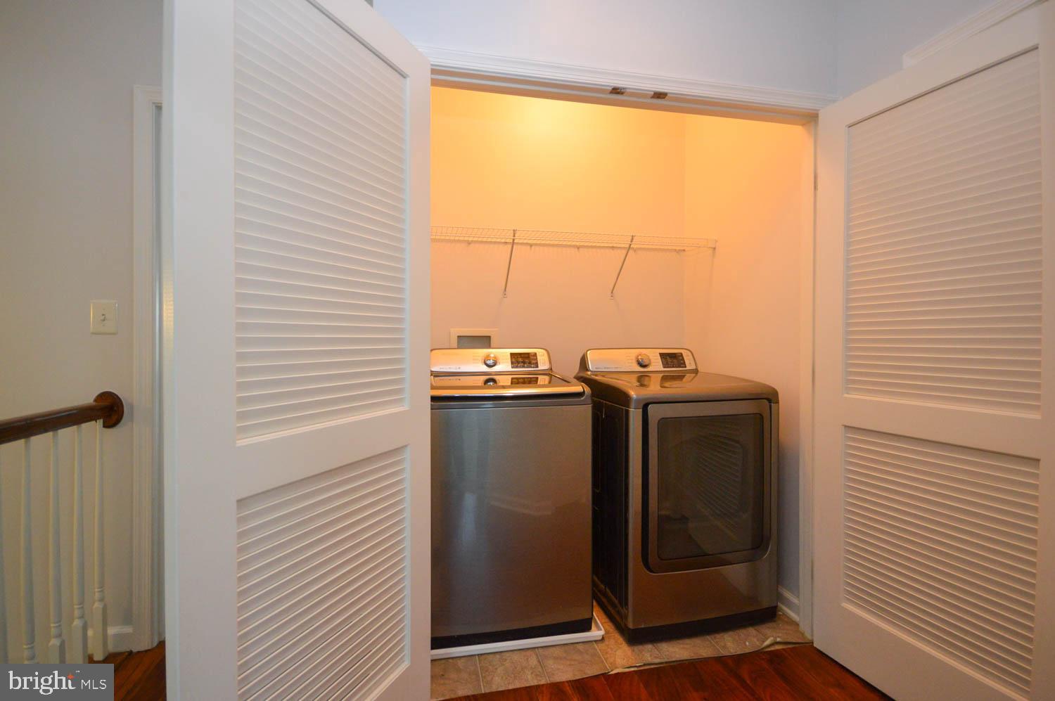 2464 BALDWIN CRESCENT NE