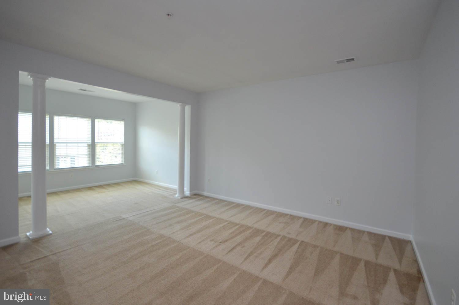 2464 BALDWIN CRESCENT NE