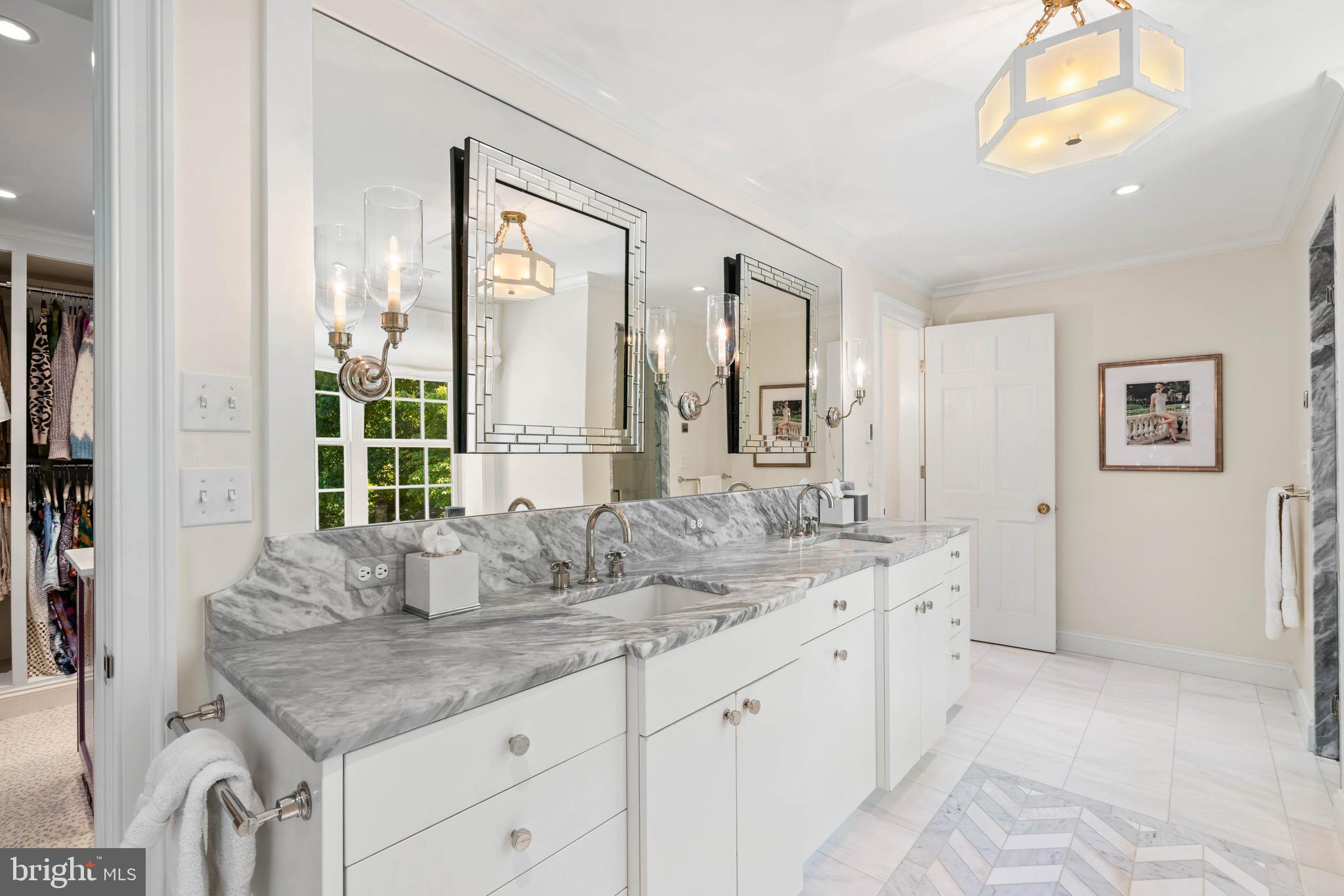 4707 WOODWAY LANE NW