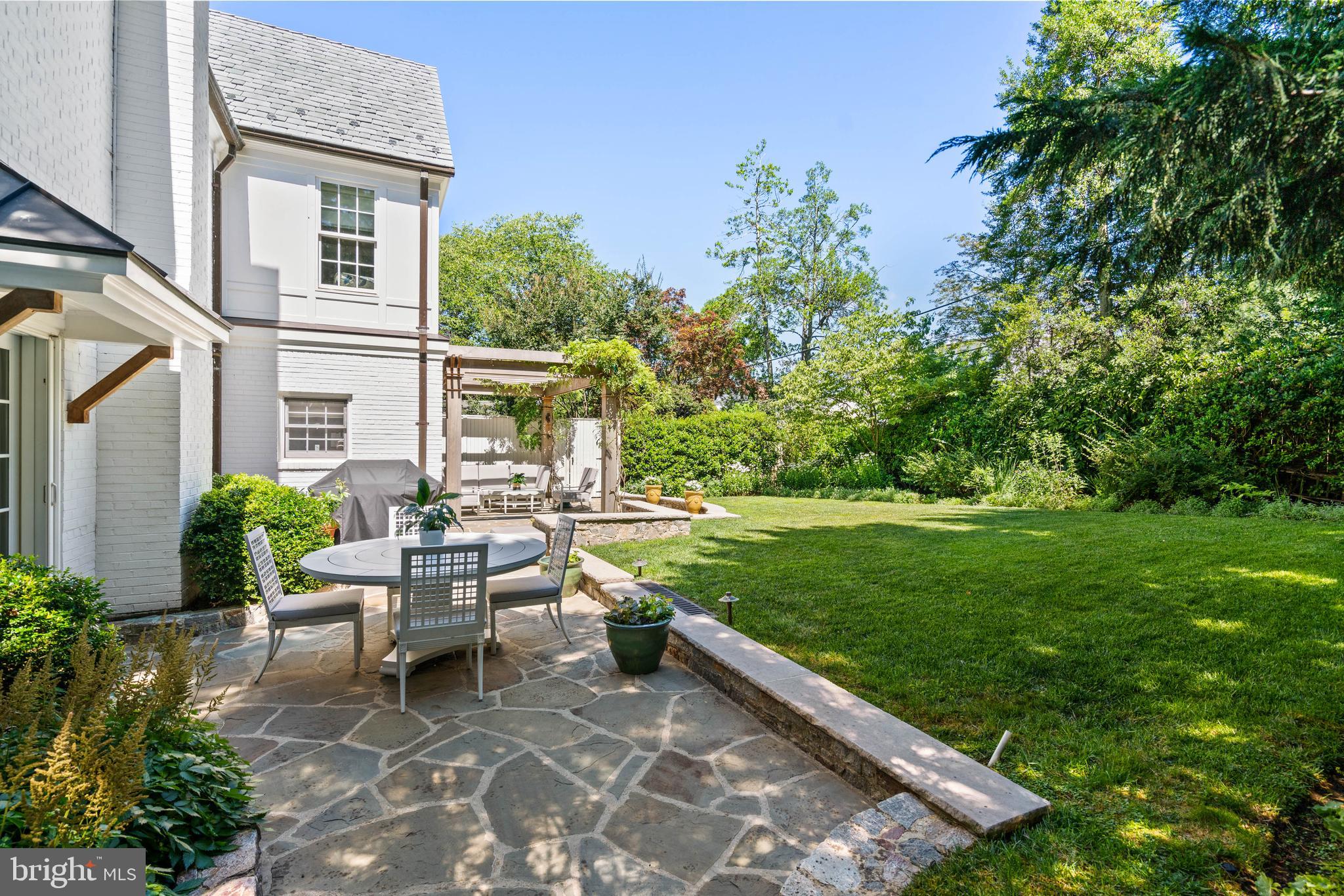 4707 WOODWAY LANE NW