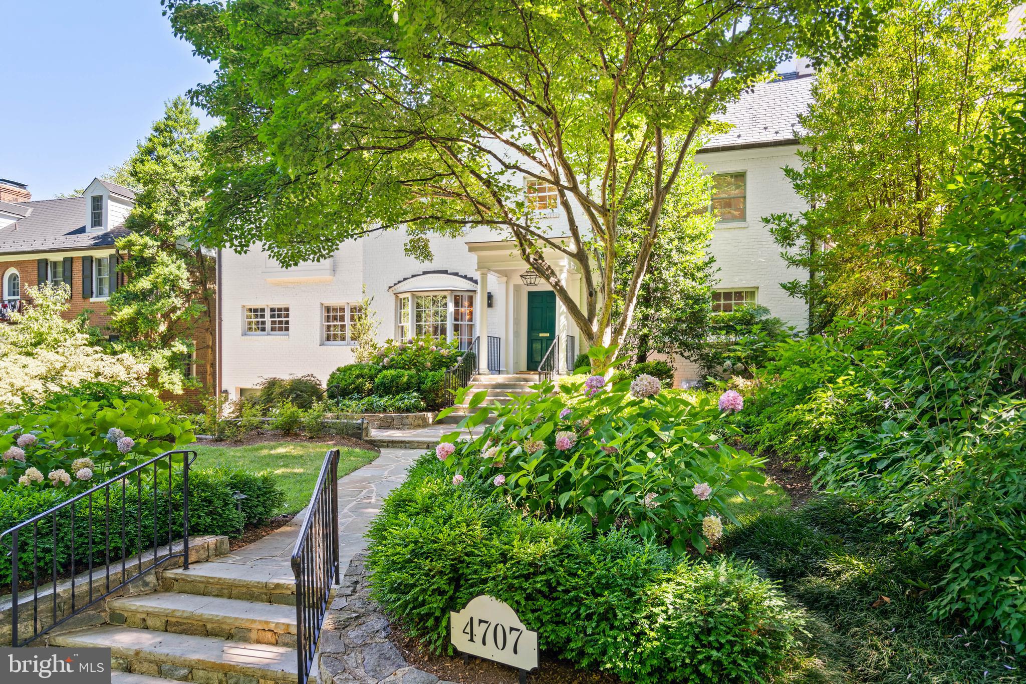 4707 WOODWAY LANE NW