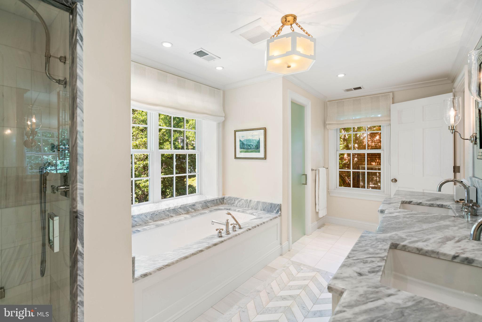 4707 WOODWAY LANE NW