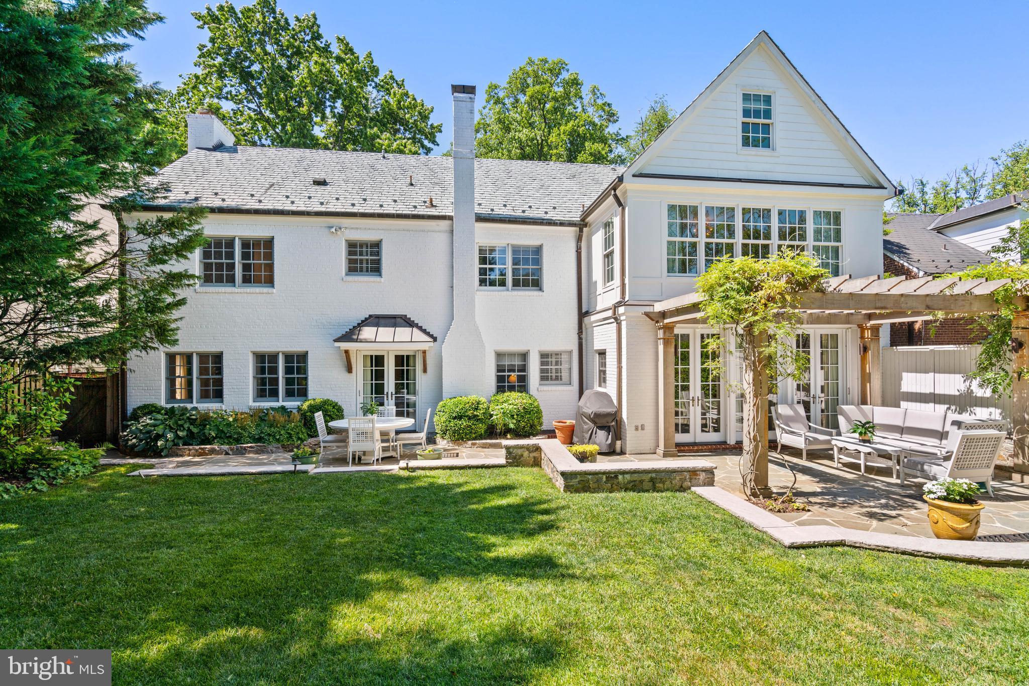 4707 WOODWAY LANE NW