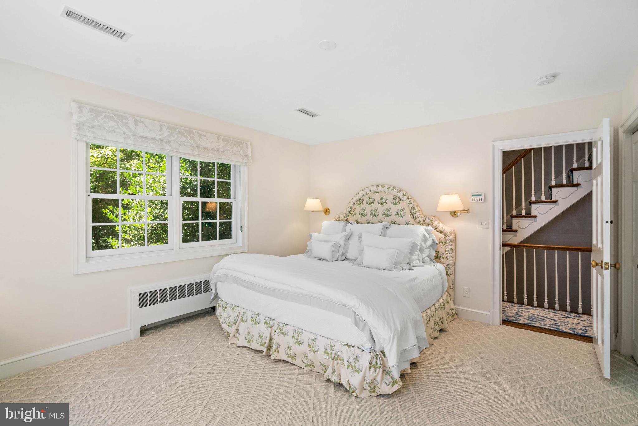 4707 WOODWAY LANE NW