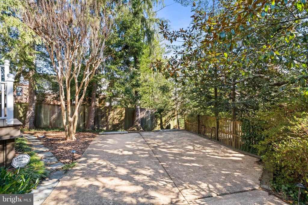 3549 SPRINGLAND LANE NW