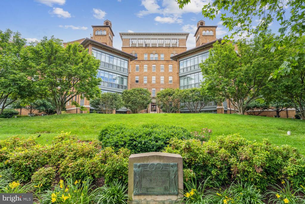 2425 L STREET NW 241