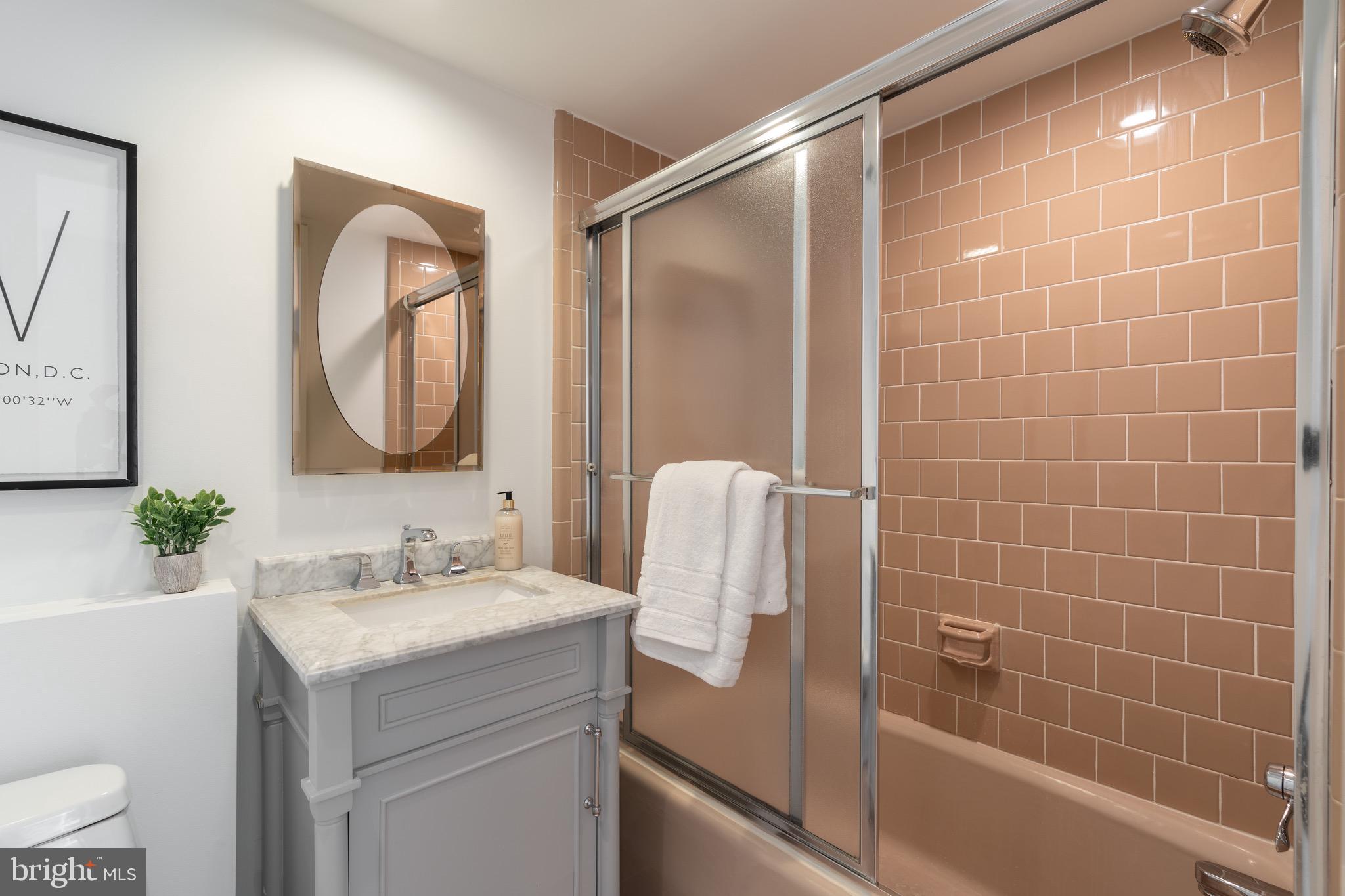 4518 FOXHALL CRESCENT NW