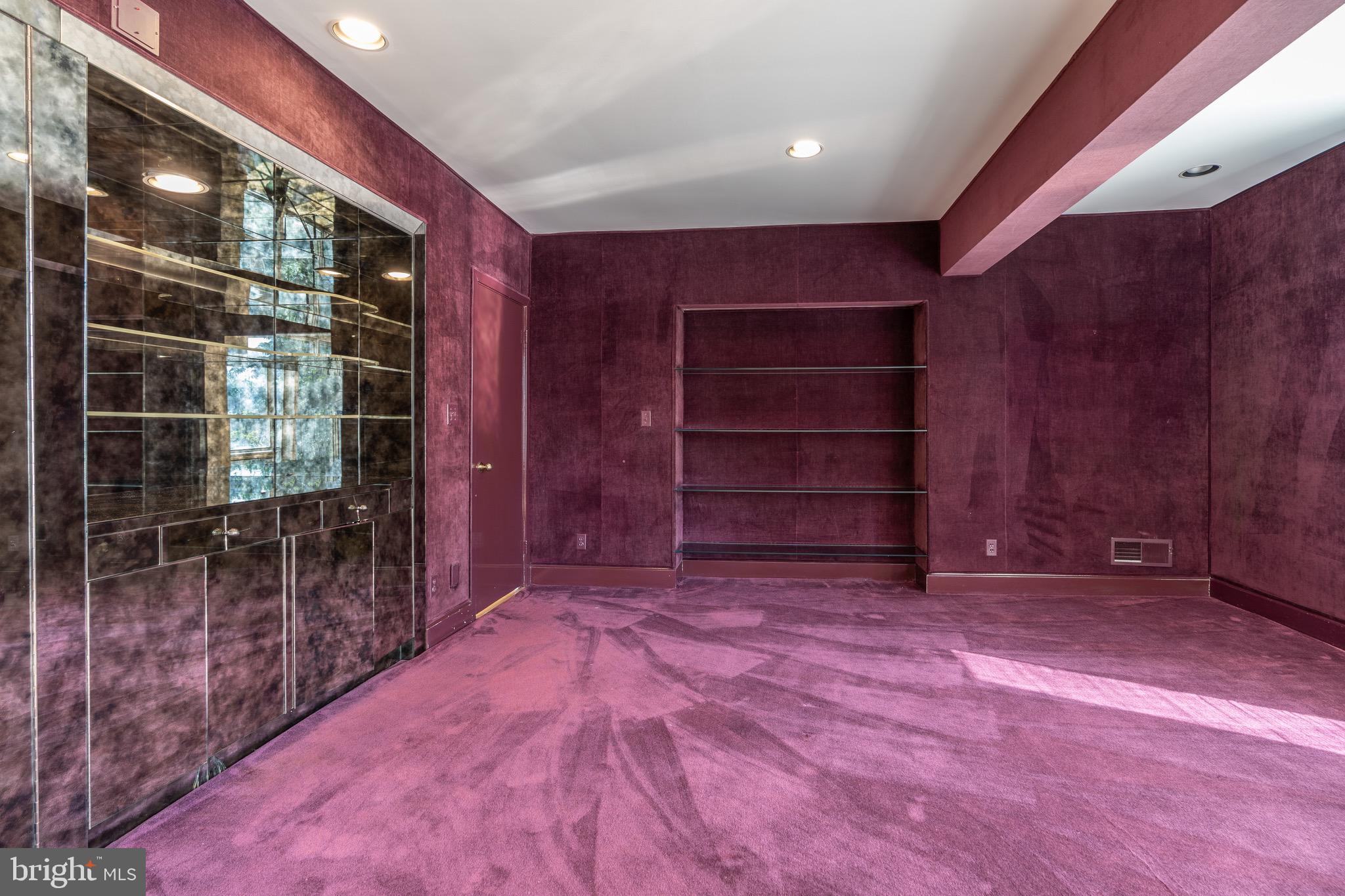 4518 FOXHALL CRESCENT NW