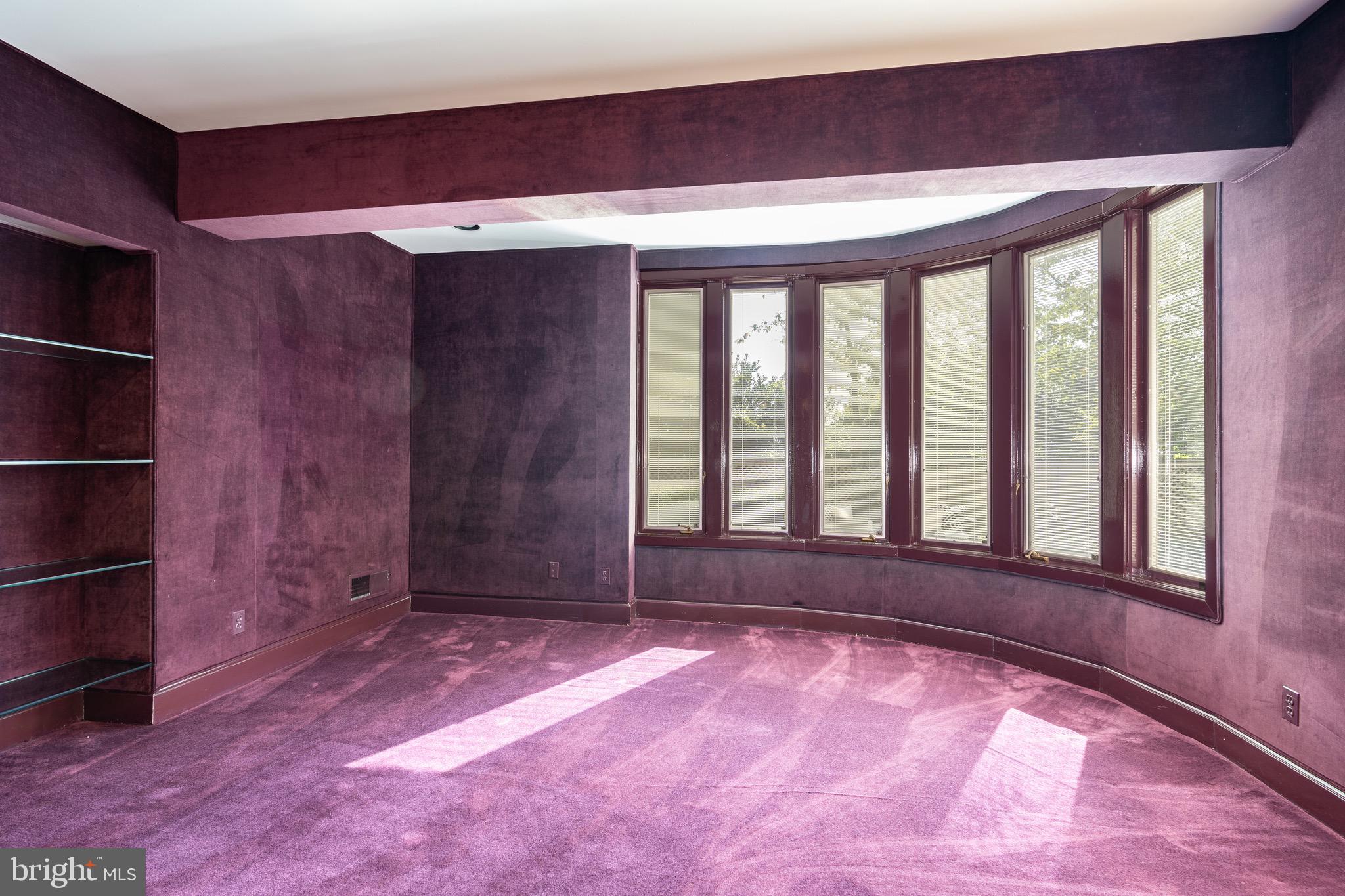 4518 FOXHALL CRESCENT NW