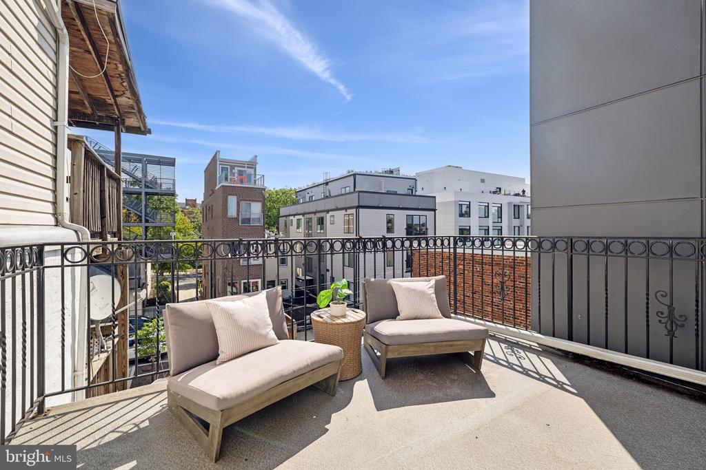 2249 12TH STREET NW