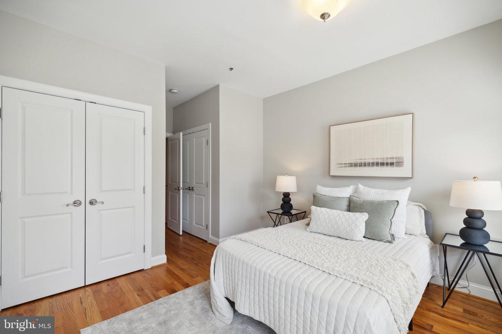 2249 12TH STREET NW