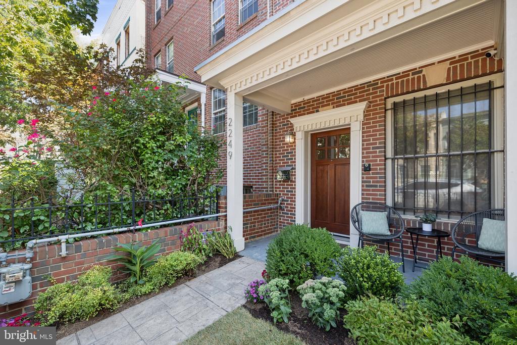 2249 12TH STREET NW
