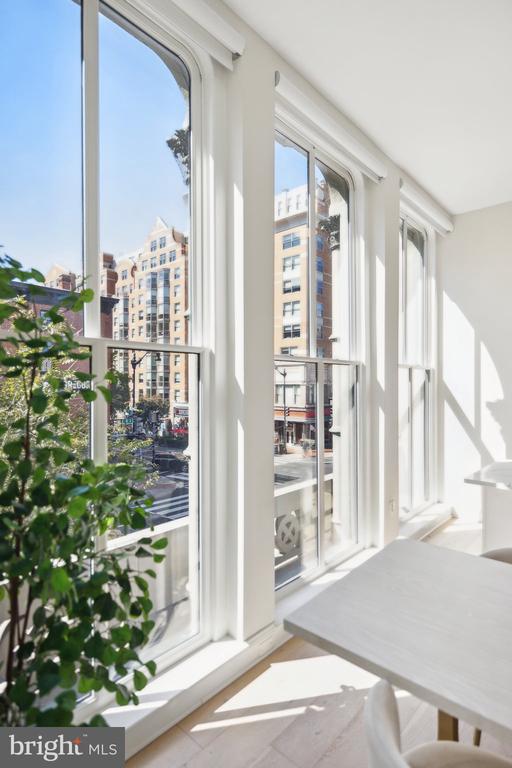 675 E STREET NW 200