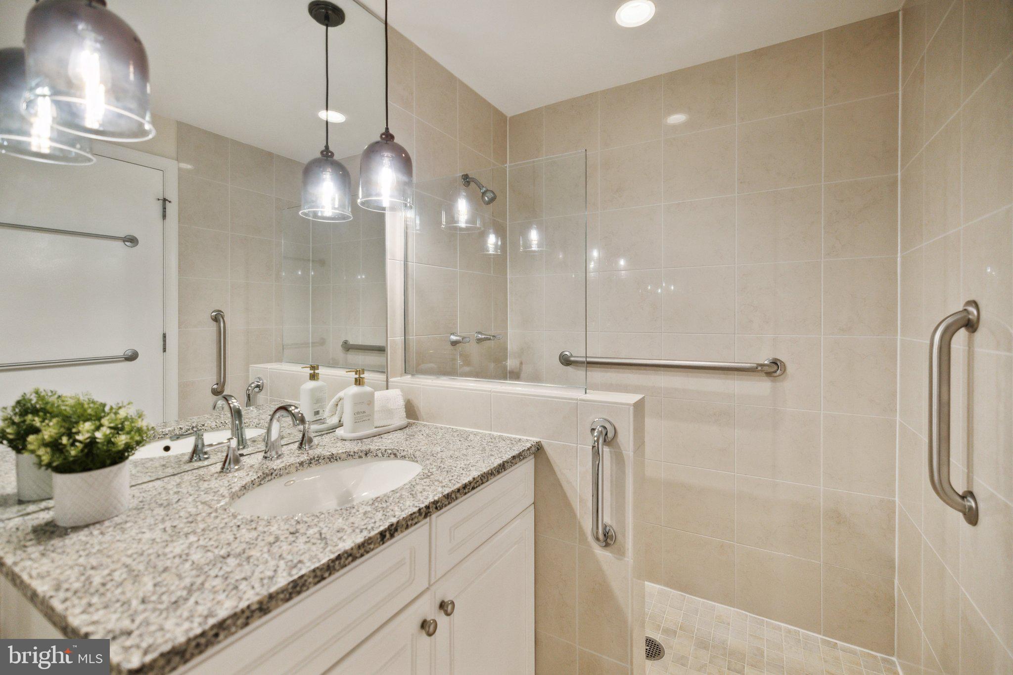 675 E STREET NW 200