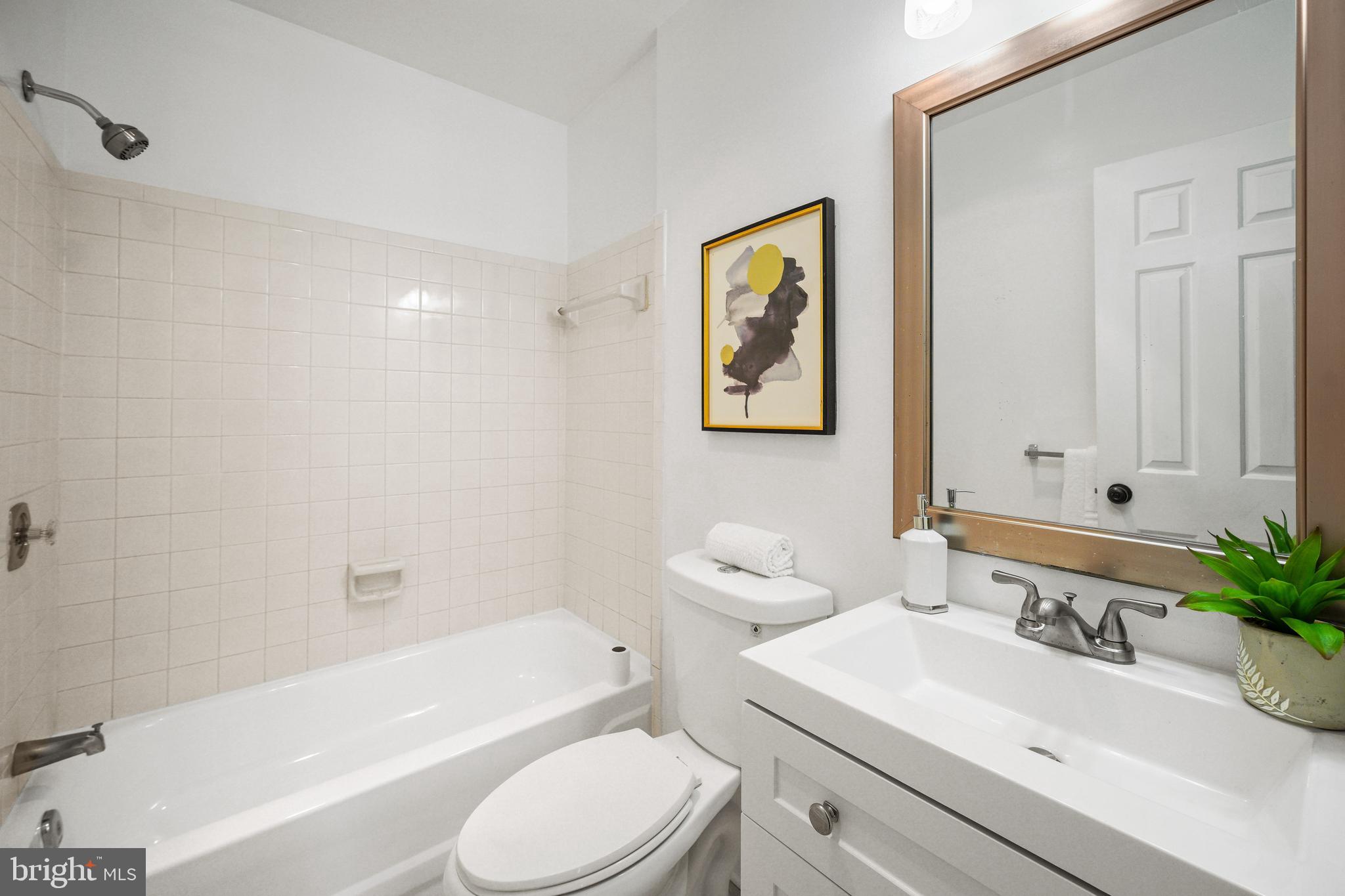 1201 O STREET NW # 1B