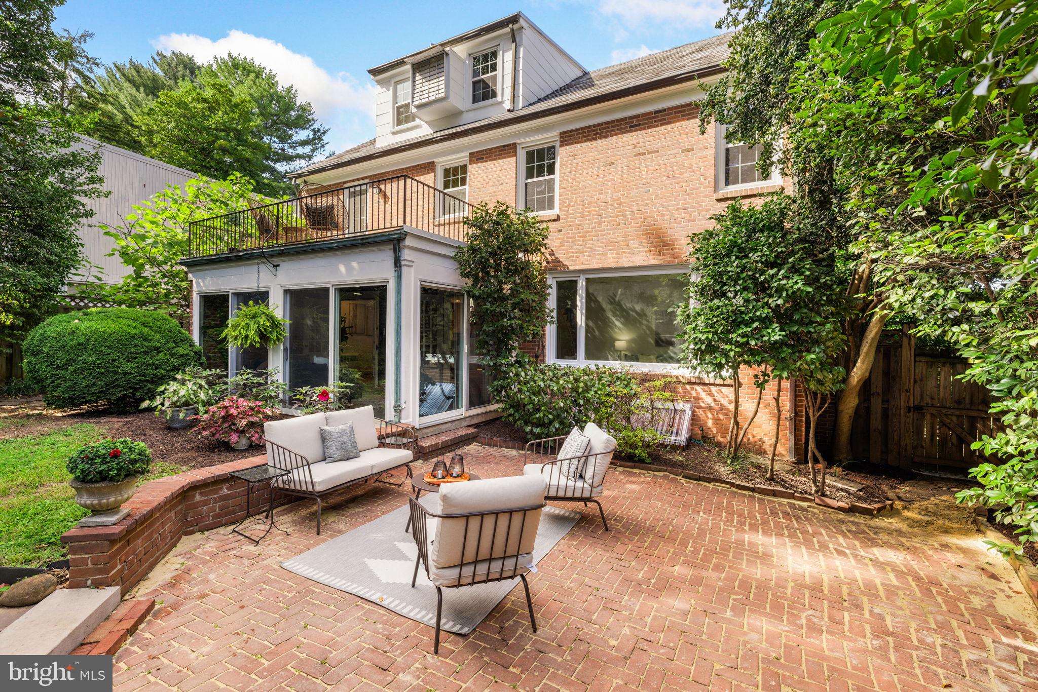 3636 APPLETON STREET NW