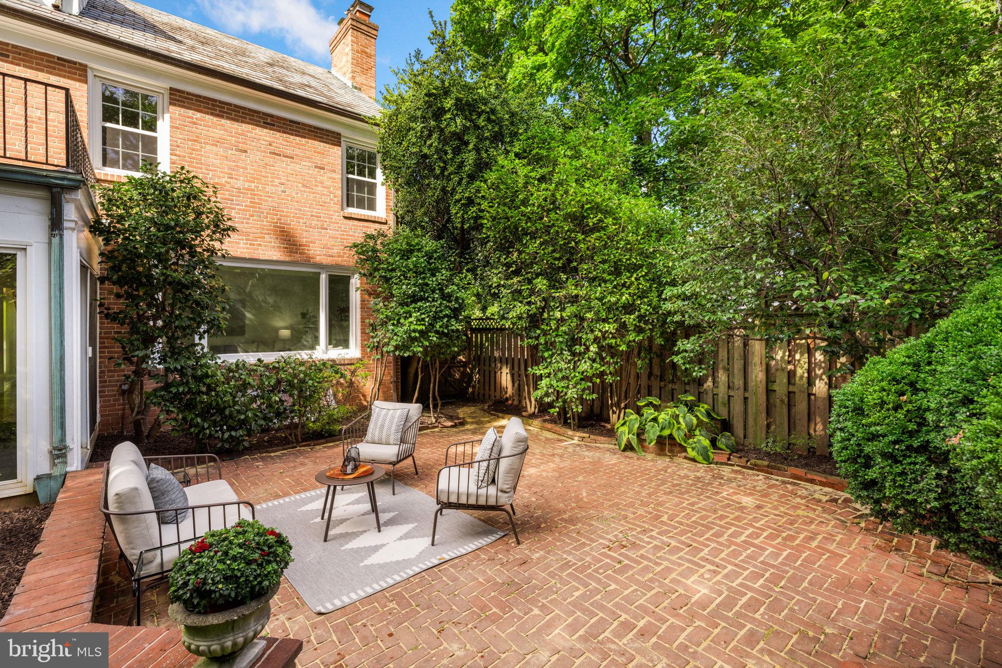 3636 APPLETON STREET NW