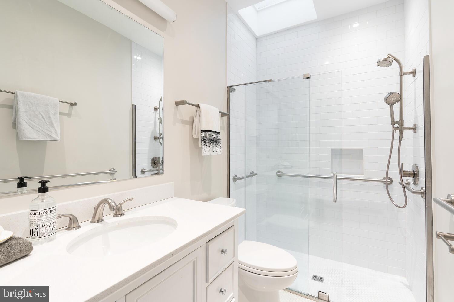 3034 NEWARK STREET NW