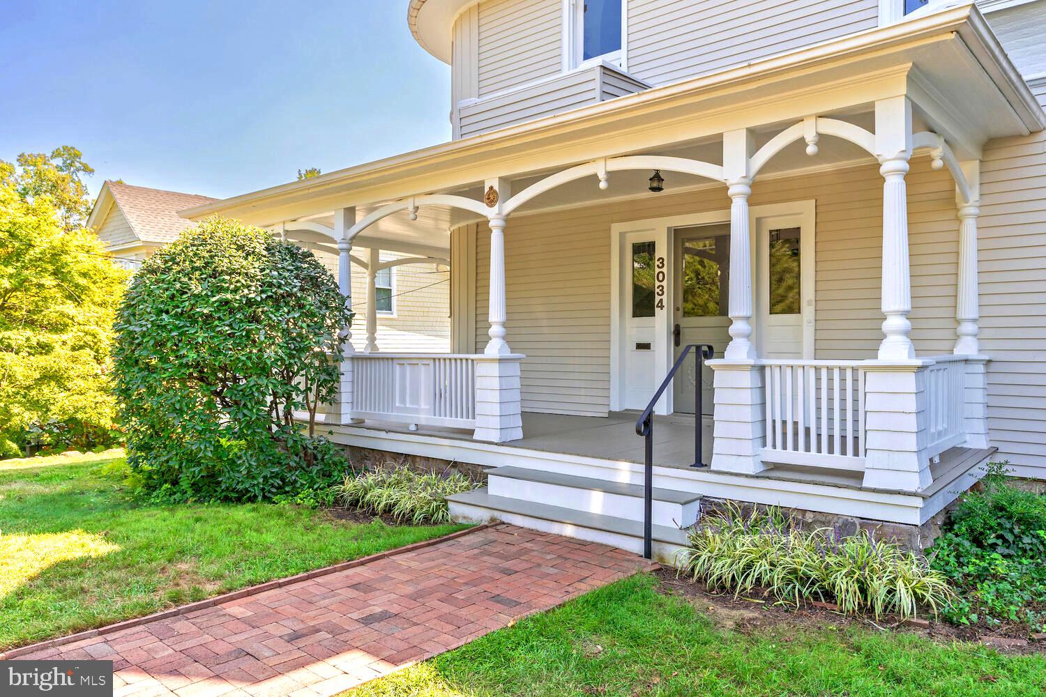 3034 NEWARK STREET NW