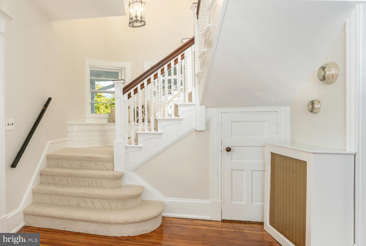 3034 NEWARK STREET NW