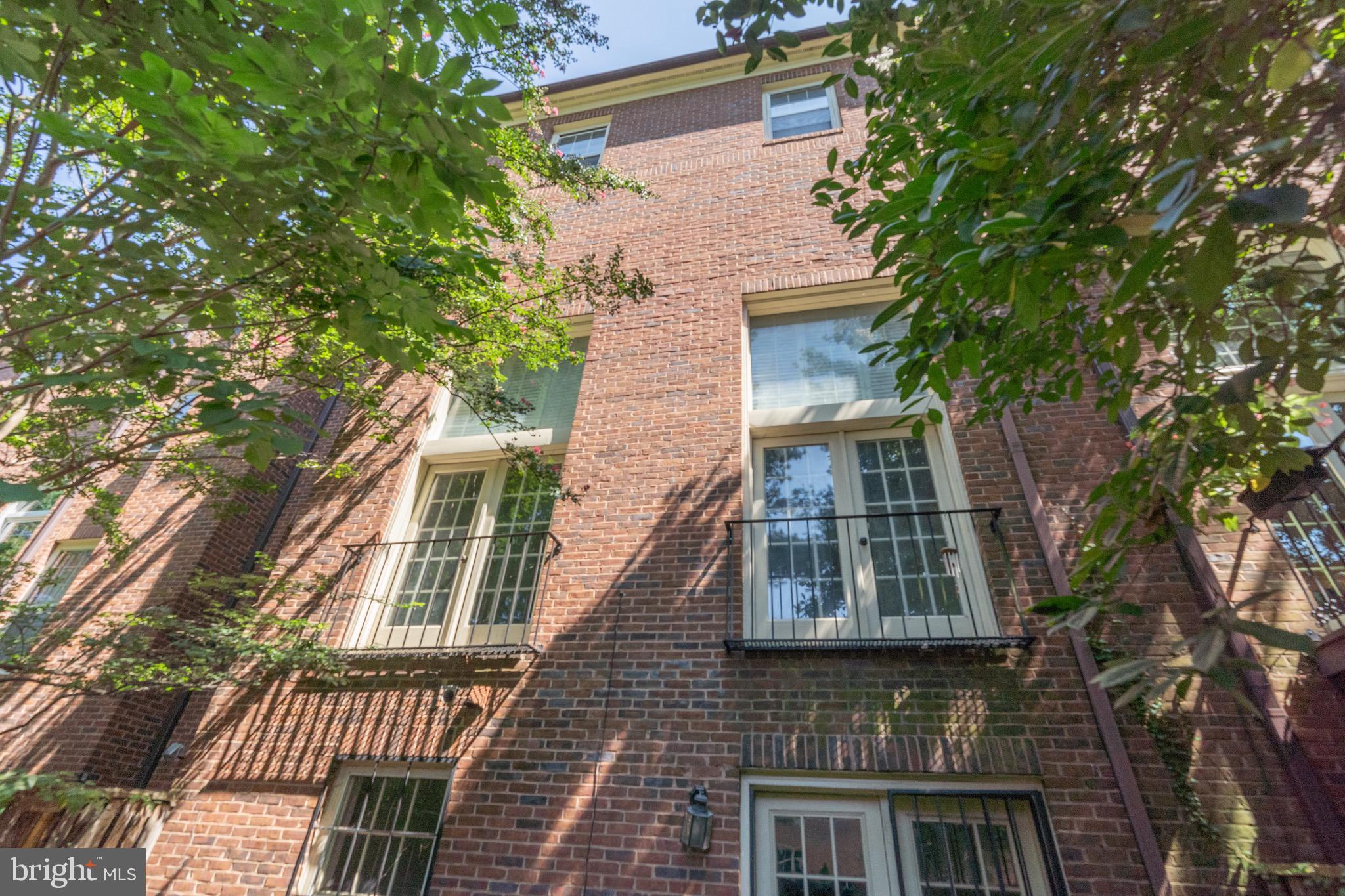 3743 WINFIELD LANE NW