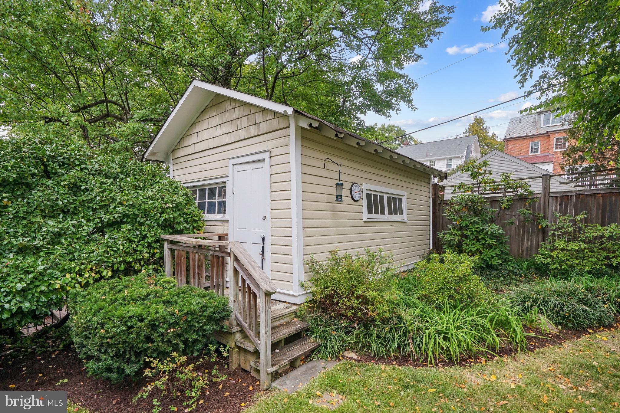 3427 OLIVER STREET NW