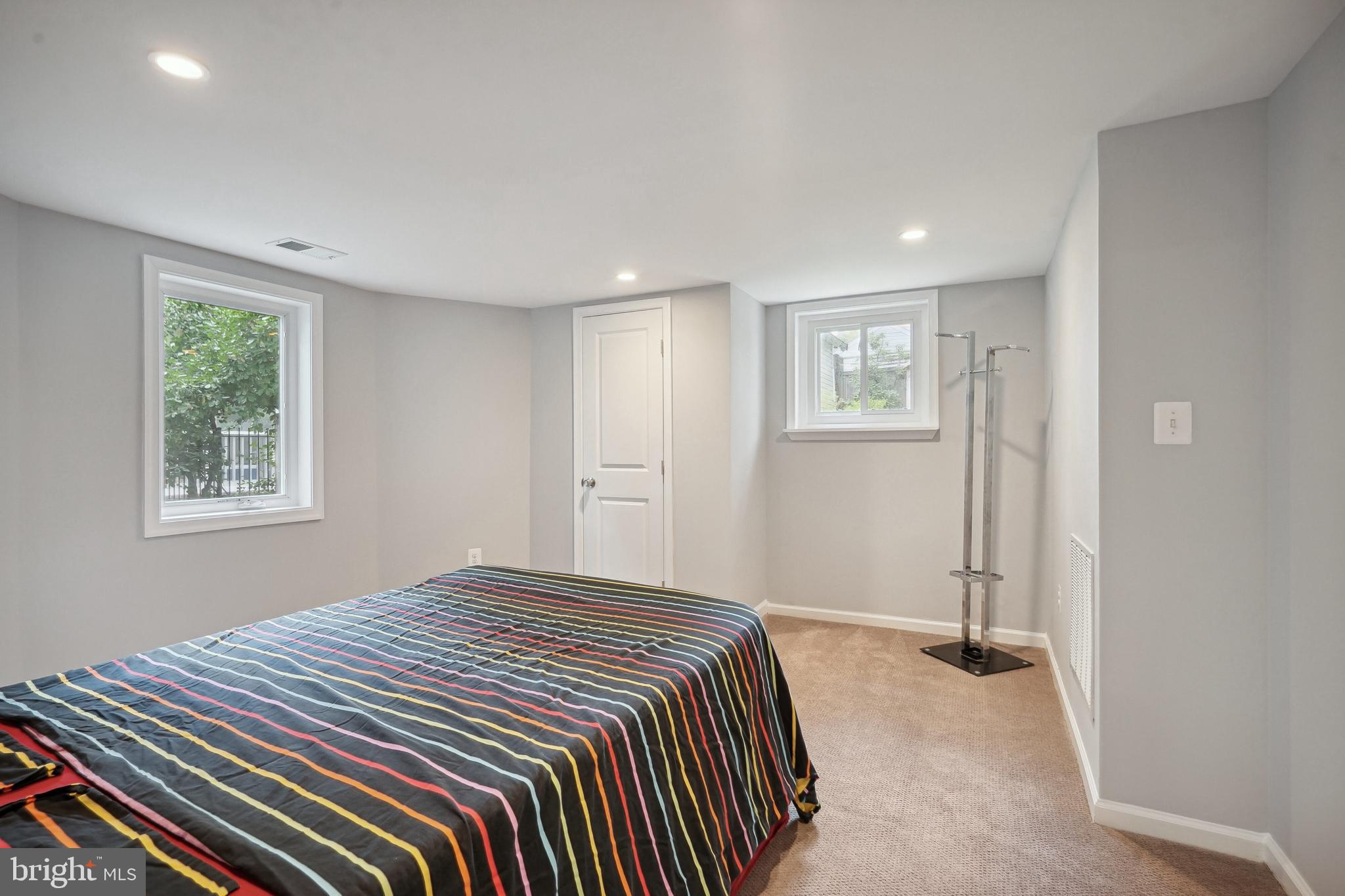 3427 OLIVER STREET NW