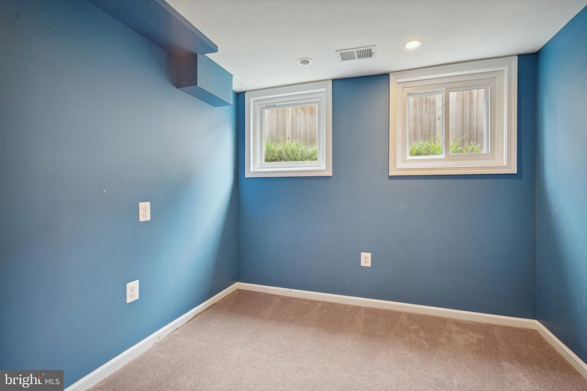 3427 OLIVER STREET NW