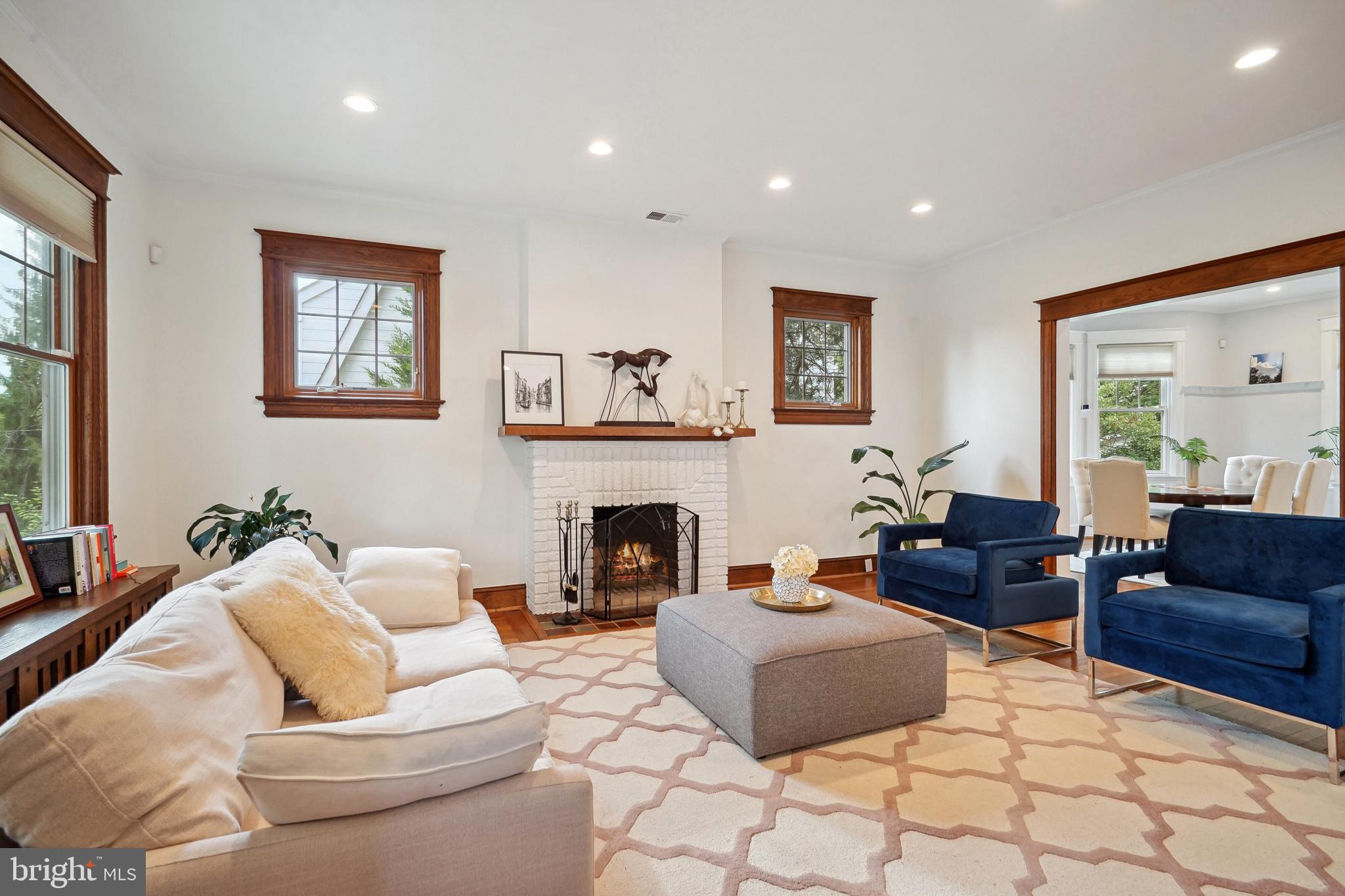 3427 OLIVER STREET NW