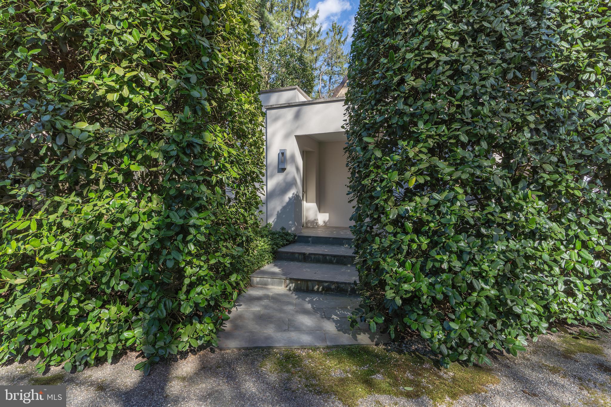 2738 CHAIN BRIDGE ROAD NW