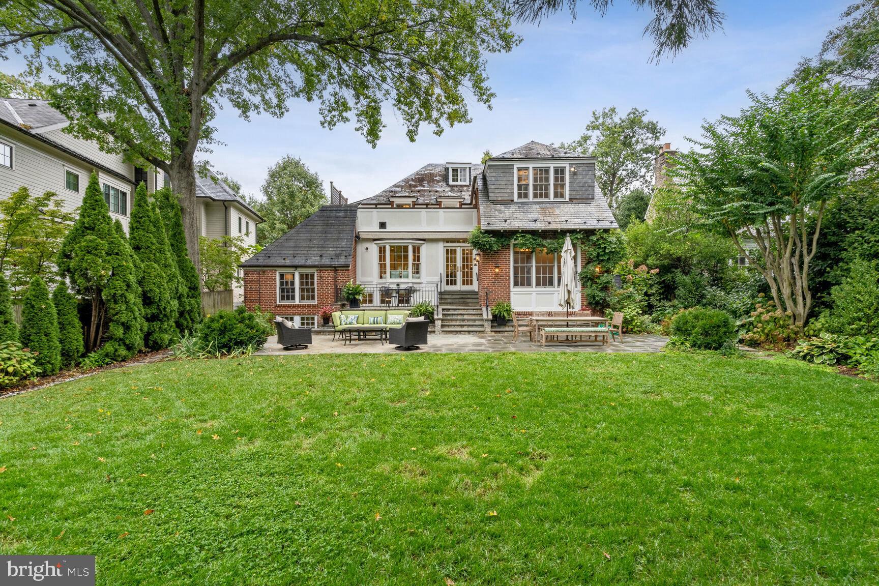 4828 QUEBEC STREET NW