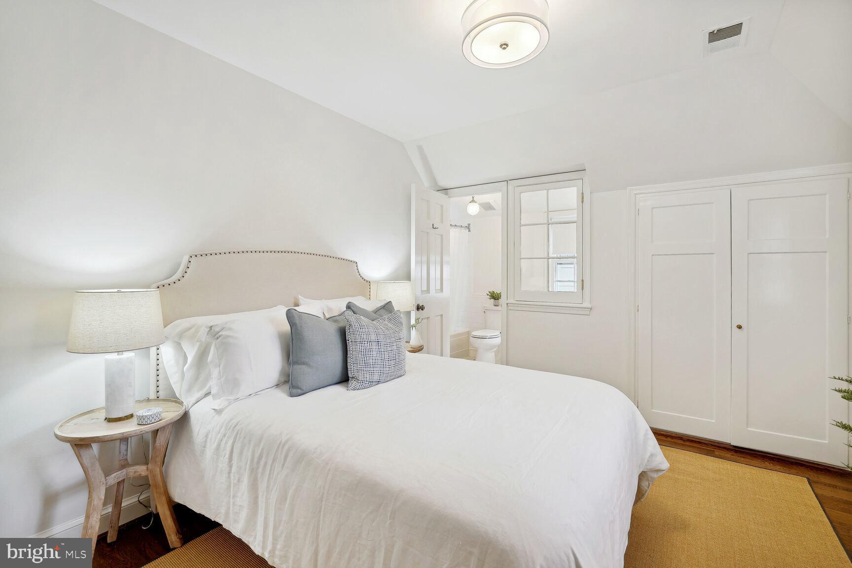 4828 QUEBEC STREET NW