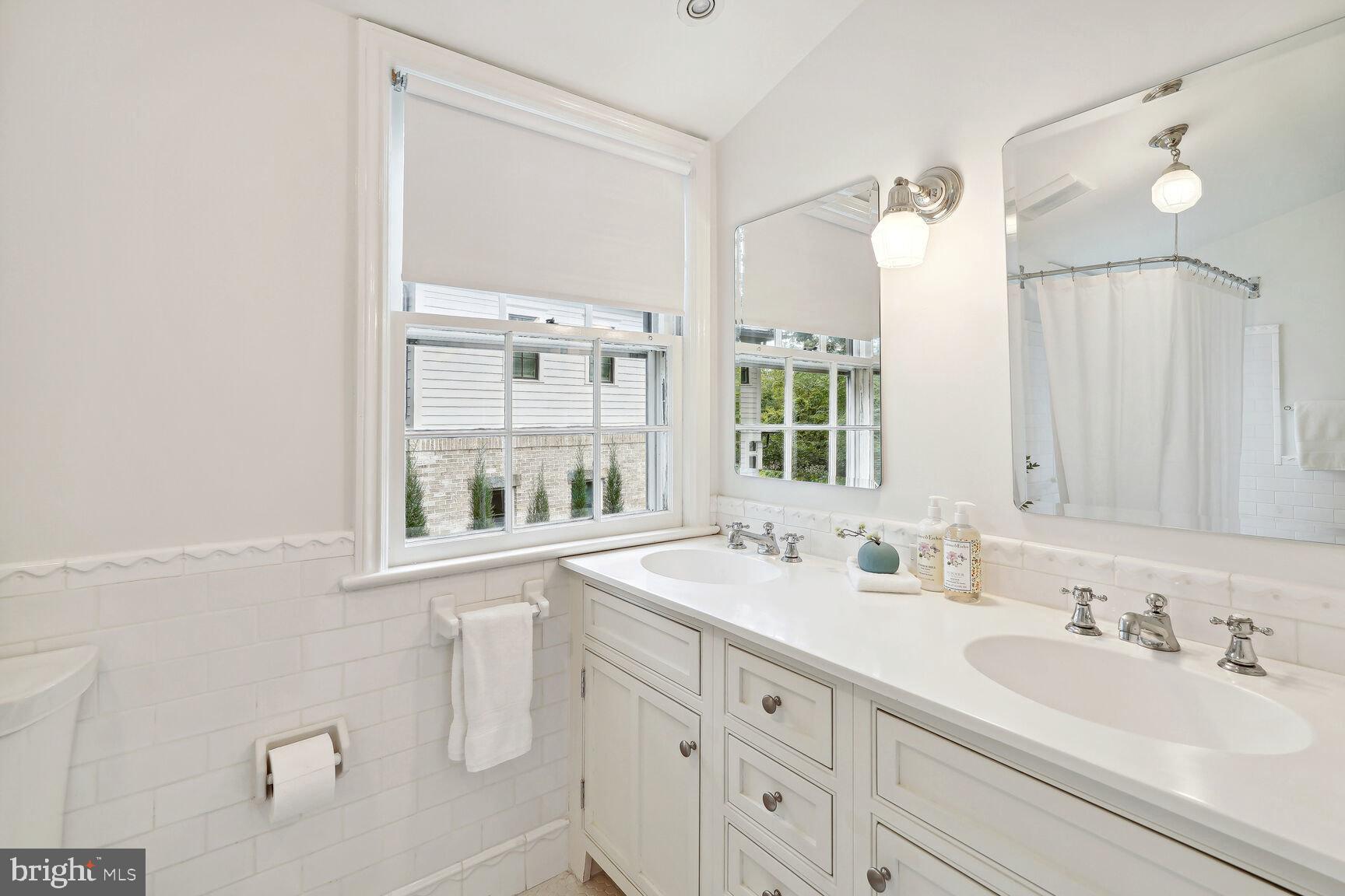 4828 QUEBEC STREET NW