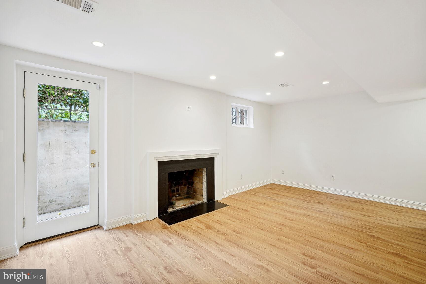 4828 QUEBEC STREET NW