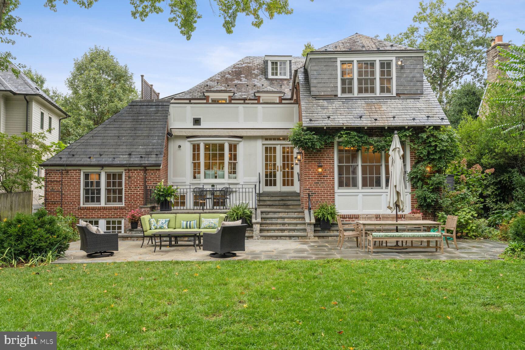 4828 QUEBEC STREET NW