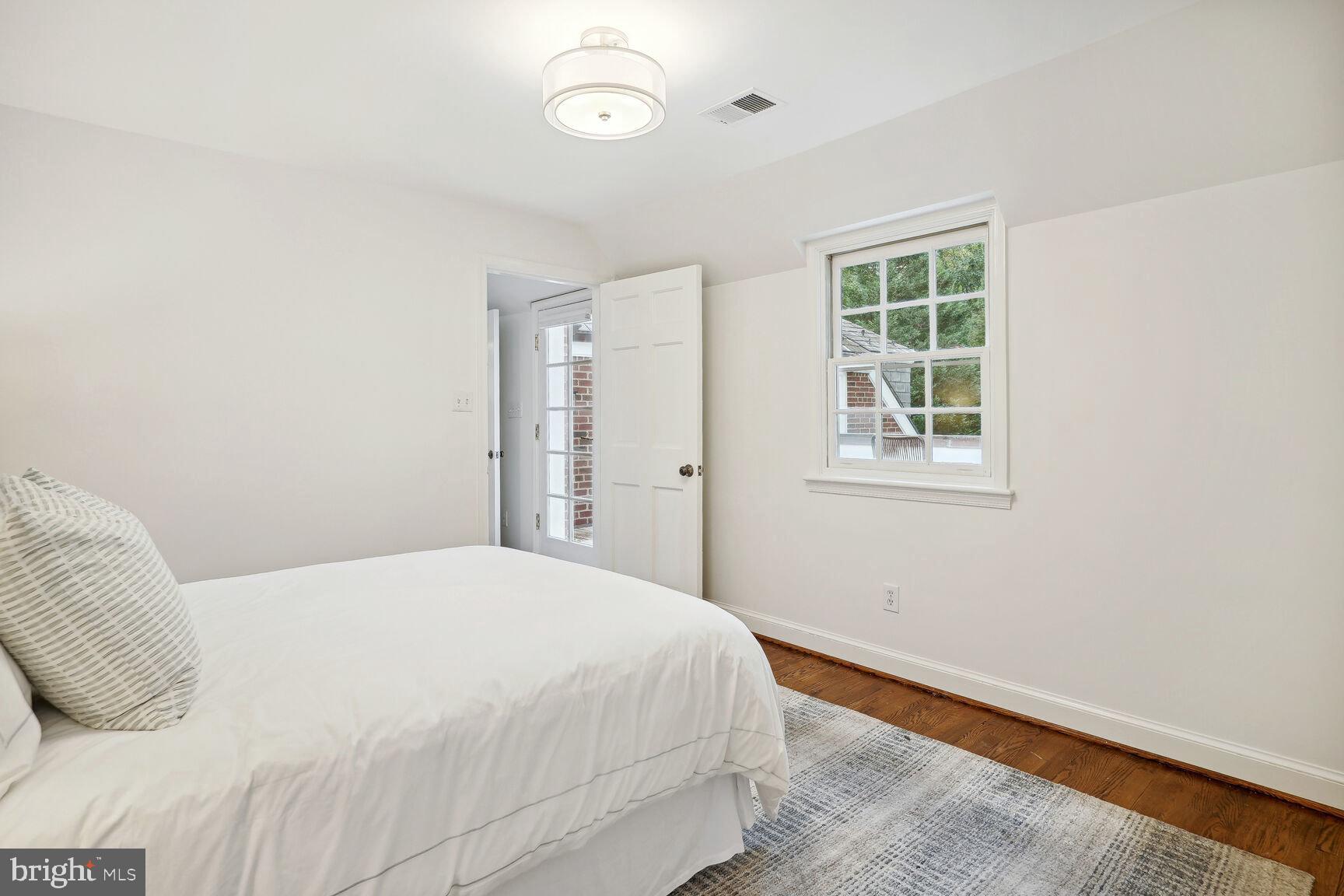 4828 QUEBEC STREET NW