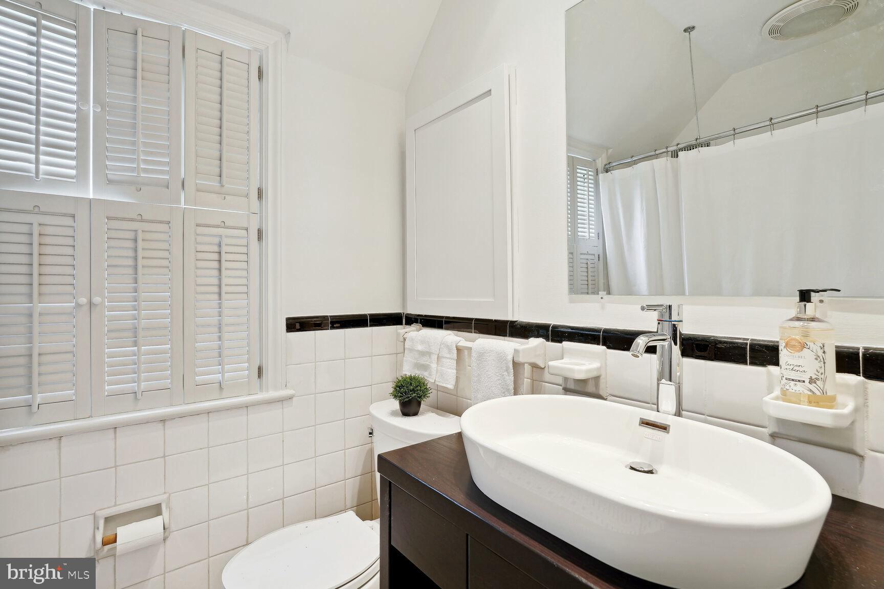 4828 QUEBEC STREET NW